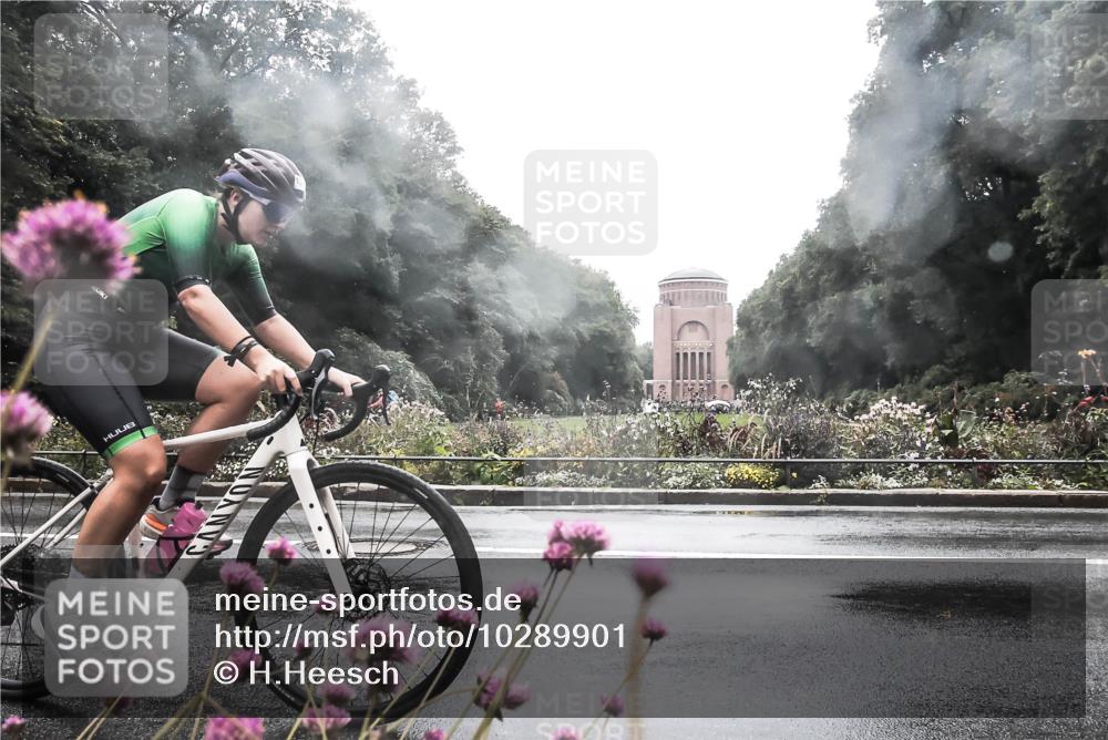13.09.2026 - Stadtparktriathlon H.Heesch http://msf.ph/oto/10289901 13.09.2026 12:58:23 Radfahren 1281 meine-sportfotos.de