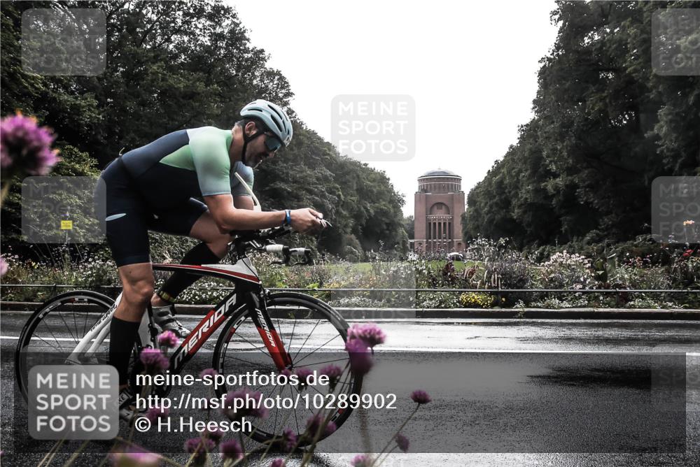 13.09.2026 - Stadtparktriathlon H.Heesch http://msf.ph/oto/10289902 13.09.2026 11:49:25 Radfahren 732, 770, 879 meine-sportfotos.de