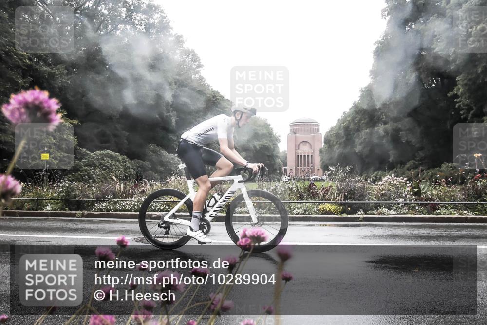 13.09.2026 - Stadtparktriathlon H.Heesch http://msf.ph/oto/10289904 13.09.2026 12:58:28 Radfahren 1212, 1237, 1336 meine-sportfotos.de