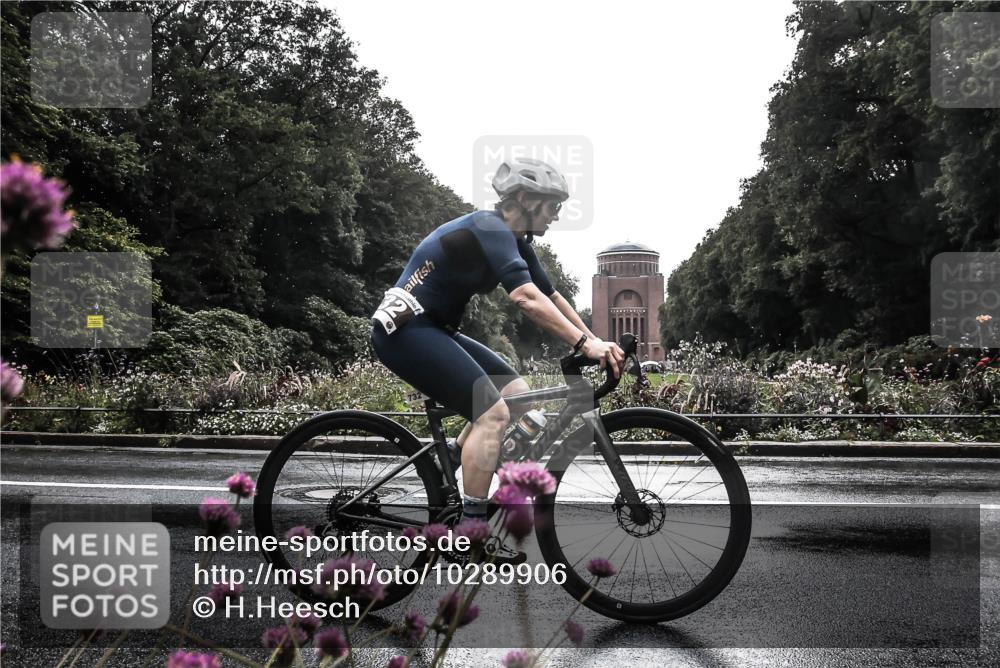 13.09.2026 - Stadtparktriathlon H.Heesch http://msf.ph/oto/10289906 13.09.2026 11:49:27 Radfahren 732, 879 meine-sportfotos.de