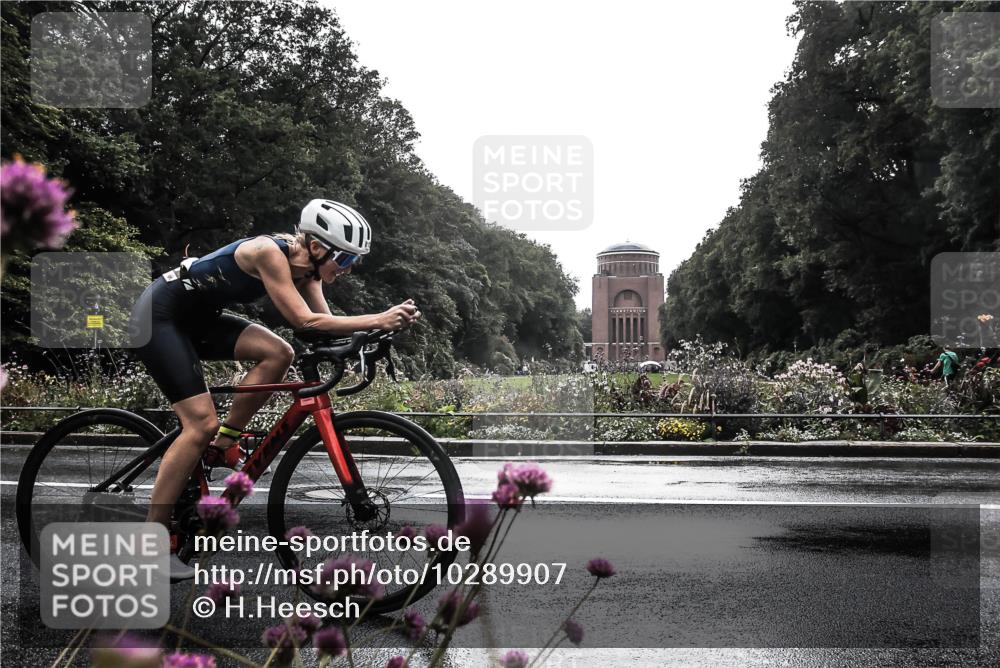 13.09.2026 - Stadtparktriathlon H.Heesch http://msf.ph/oto/10289907 13.09.2026 11:49:33 Radfahren 710, 735, 765, 793, 810 meine-sportfotos.de
