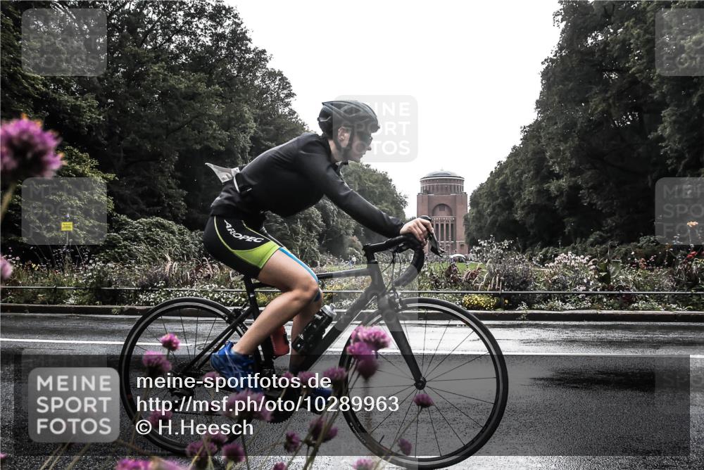 13.09.2026 - Stadtparktriathlon H.Heesch http://msf.ph/oto/10289963 13.09.2026 11:49:49 Radfahren 712, 802, 934 meine-sportfotos.de