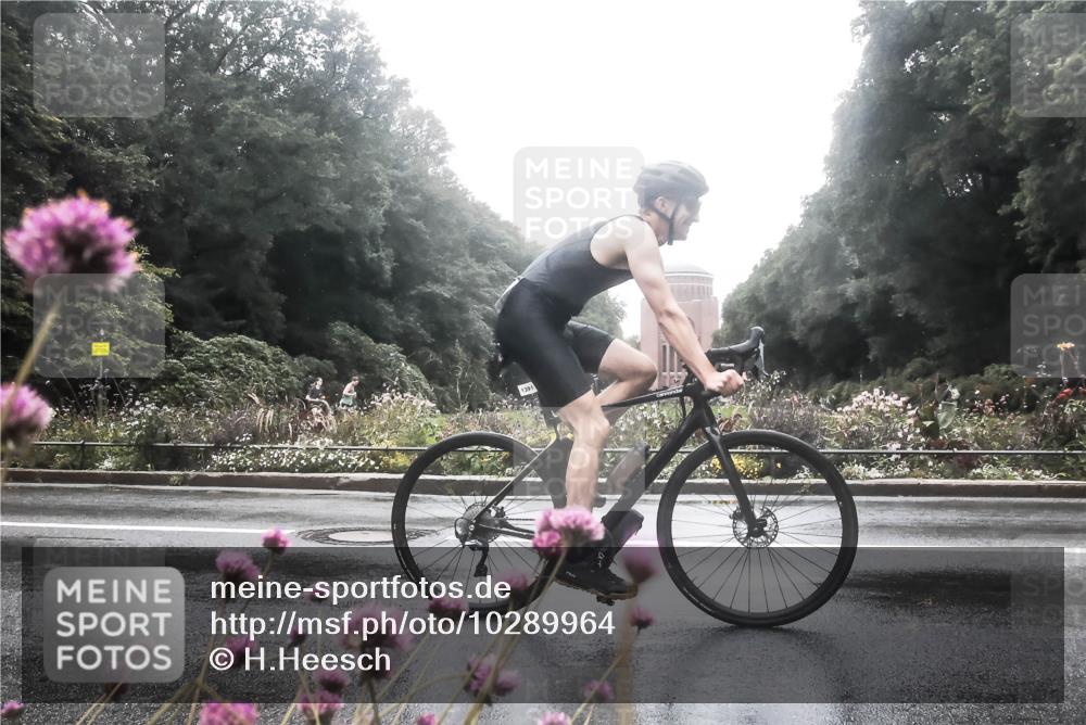13.09.2026 - Stadtparktriathlon H.Heesch http://msf.ph/oto/10289964 13.09.2026 12:59:05 Radfahren 1118, 1249, 1264, 1322, 1344, 1391, 1401 meine-sportfotos.de