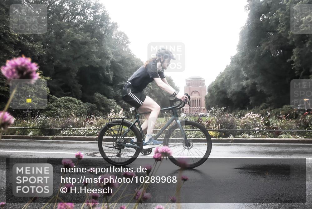 13.09.2026 - Stadtparktriathlon H.Heesch http://msf.ph/oto/10289968 13.09.2026 12:59:06 Radfahren 1118, 1249, 1264, 1322, 1323, 1344, 1391 meine-sportfotos.de