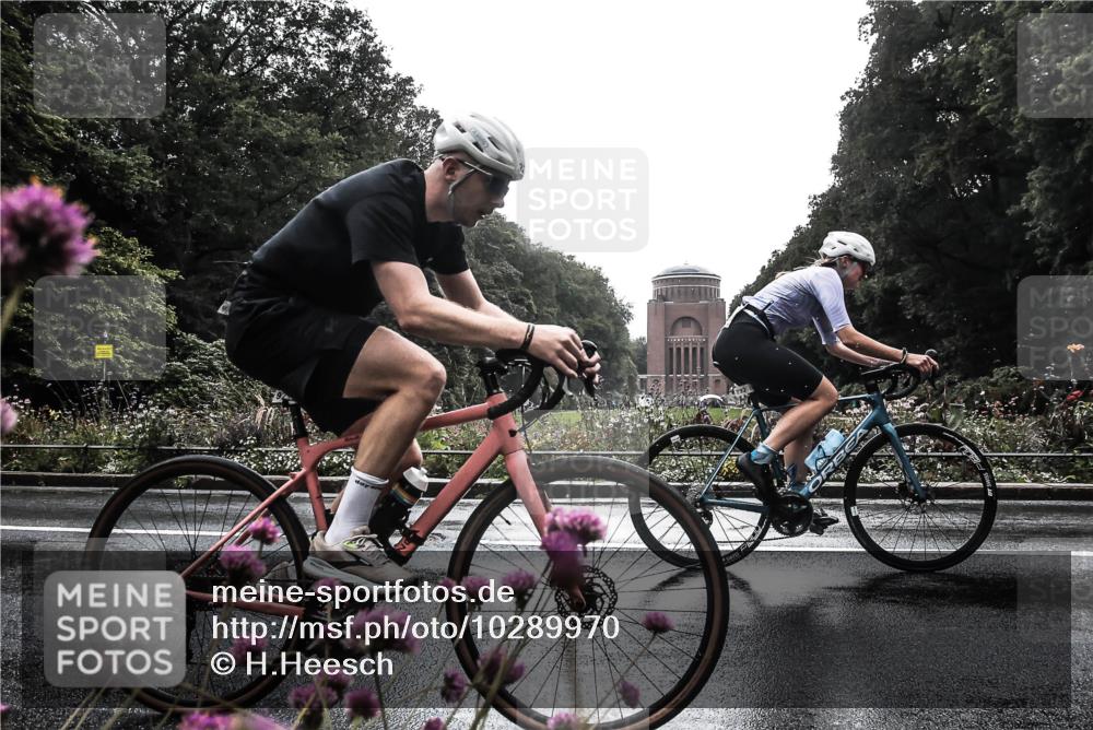 13.09.2026 - Stadtparktriathlon H.Heesch http://msf.ph/oto/10289970 13.09.2026 11:49:58 Radfahren 730, 792, 922 meine-sportfotos.de
