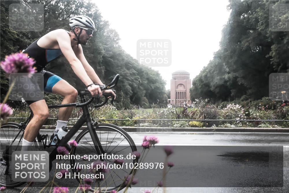 13.09.2026 - Stadtparktriathlon H.Heesch http://msf.ph/oto/10289976 13.09.2026 12:59:09 Radfahren 1249, 1264, 1322, 1323 meine-sportfotos.de
