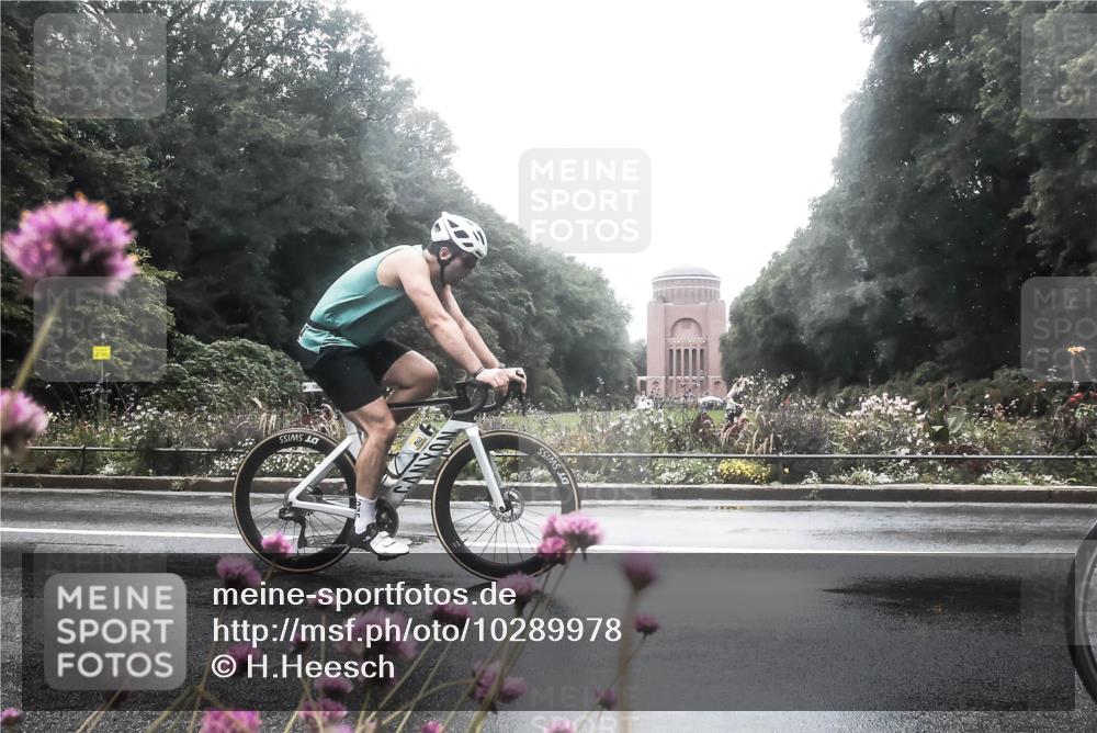 13.09.2026 - Stadtparktriathlon H.Heesch http://msf.ph/oto/10289978 13.09.2026 12:59:09 Radfahren 1249, 1264, 1322, 1323 meine-sportfotos.de