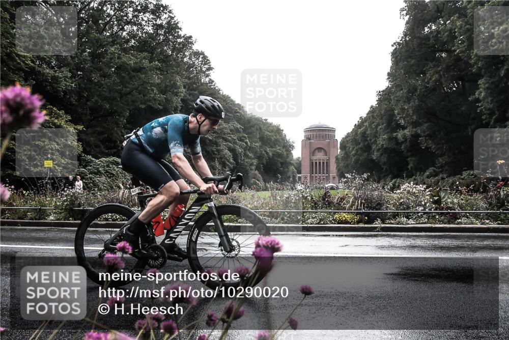 13.09.2026 - Stadtparktriathlon H.Heesch http://msf.ph/oto/10290020 13.09.2026 11:50:34 Radfahren 751, 888, 908, 920, 937 meine-sportfotos.de