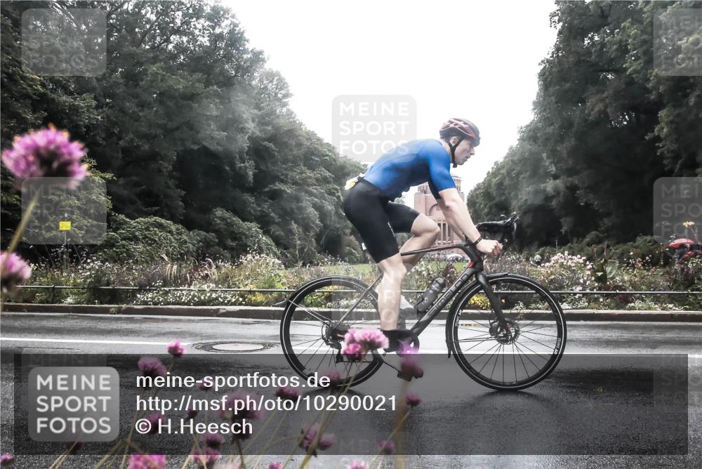 13.09.2026 - Stadtparktriathlon H.Heesch http://msf.ph/oto/10290021 13.09.2026 12:59:25 Radfahren 1094, 1277, 1339, 1406 meine-sportfotos.de
