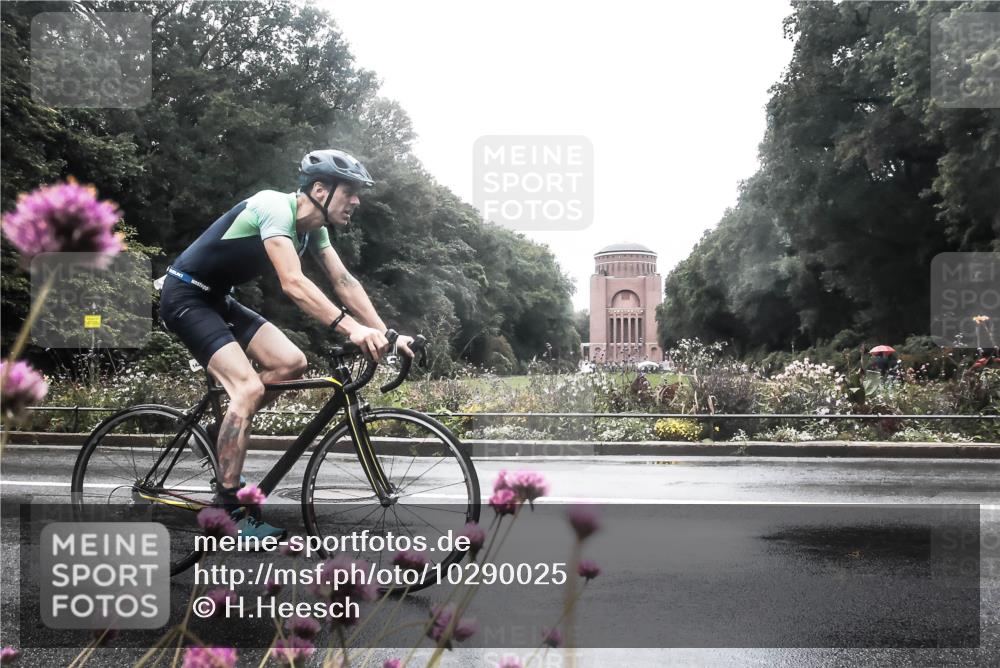 13.09.2026 - Stadtparktriathlon H.Heesch http://msf.ph/oto/10290025 13.09.2026 12:59:31 Radfahren 1422 meine-sportfotos.de