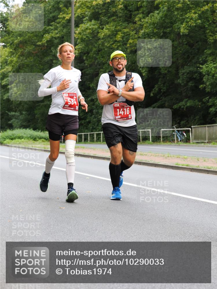 13.09.2026 - 21. swb-Marathon Bremen TobiasT http://msf.ph/oto/10290033 13.09.2026 12:29:55 Laufen 584, 1416 meine-sportfotos.de