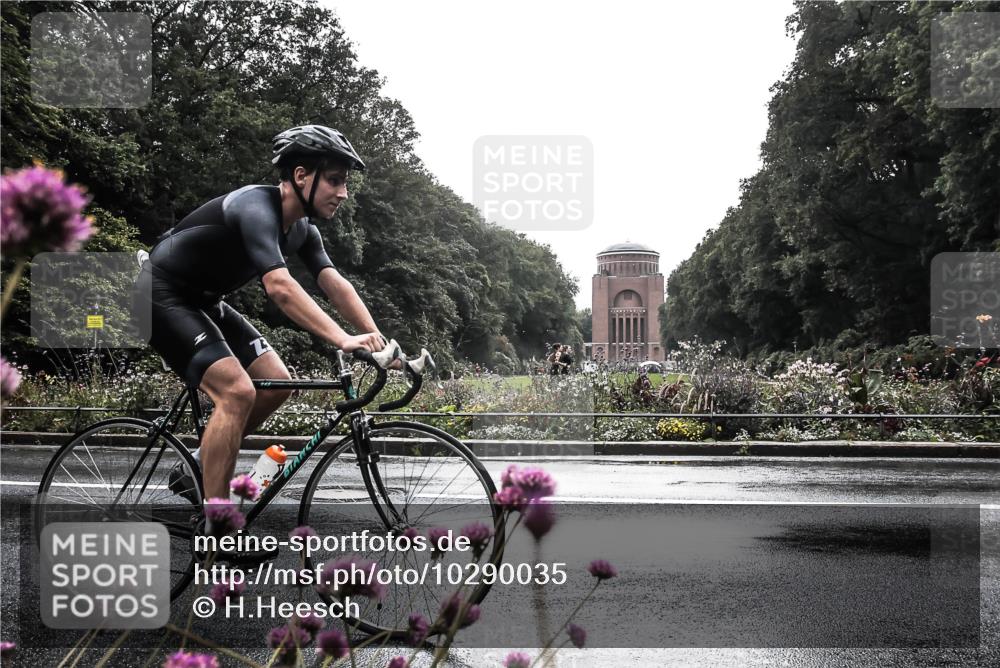 13.09.2026 - Stadtparktriathlon H.Heesch http://msf.ph/oto/10290035 13.09.2026 11:50:40 Radfahren 726, 751, 805, 821, 878, 920 meine-sportfotos.de