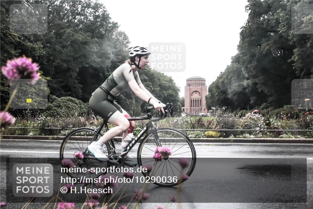 13.09.2026 - Stadtparktriathlon H.Heesch http://msf.ph/oto/10290036 13.09.2026 12:59:38 Radfahren 1270, 1360, 1397 meine-sportfotos.de