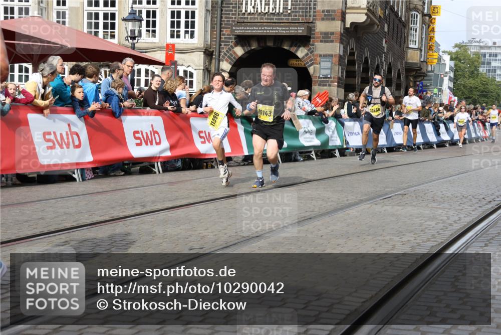 13.09.2026 - 21. swb-Marathon Bremen Strokosch-Dieckow http://msf.ph/oto/10290042 13.09.2026 10:45:24 Ziel 10096, 10143, 10214, 10628, 10735, 10866, 11020, 11396, 13591, 10318, 10352, 10536, 10541, 10583, 11088, 11209, 11232, 11749, 12290, 12355, 12534, 13532, 13628 meine-sportfotos.de