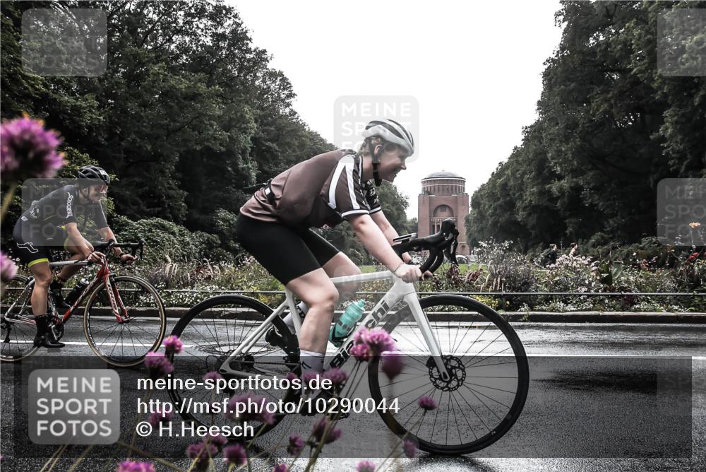 13.09.2026 - Stadtparktriathlon H.Heesch http://msf.ph/oto/10290044 13.09.2026 11:50:42 Radfahren 726, 805, 821, 878 meine-sportfotos.de
