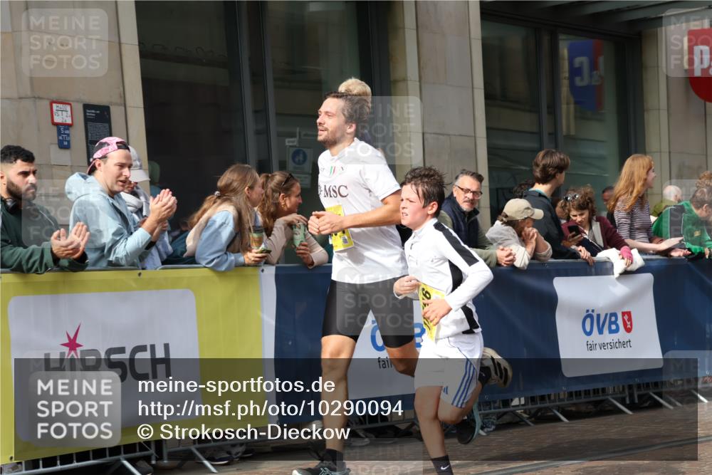 13.09.2026 - 21. swb-Marathon Bremen Strokosch-Dieckow http://msf.ph/oto/10290094 13.09.2026 10:45:14 Ziel 10318, 10352, 10398, 10464, 10536, 10541, 10583, 10987, 11063, 11088, 11209, 11232, 11478, 11559, 11749, 11835, 11845, 12054, 12087, 12290, 12355, 12475, 12534, 13532, 13628, 10096, 10143, 10214, 10628, 10735, 10866, 11020, 11396, 11695, 12054, 13591 meine-sportfotos.de