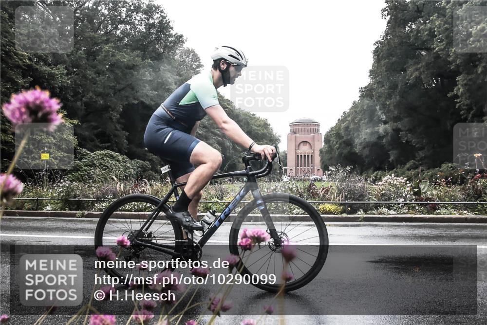 13.09.2026 - Stadtparktriathlon H.Heesch http://msf.ph/oto/10290099 13.09.2026 13:00:03 Radfahren 1082, 1221, 1233, 1239, 1357, 1412 meine-sportfotos.de