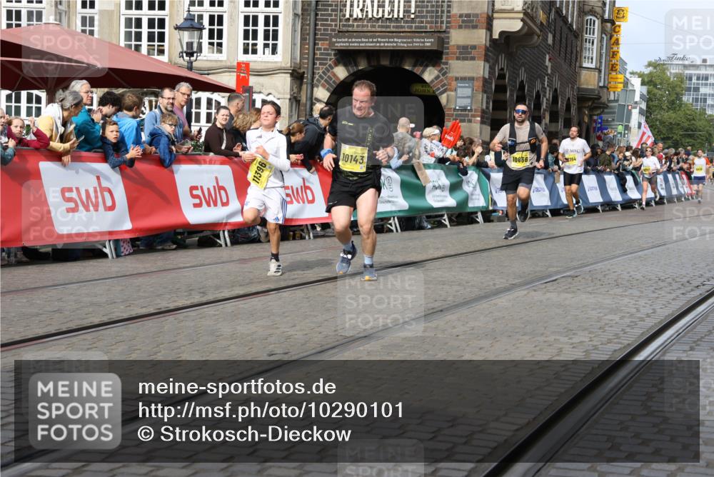 13.09.2026 - 21. swb-Marathon Bremen Strokosch-Dieckow http://msf.ph/oto/10290101 13.09.2026 10:45:24 Ziel 10096, 10143, 10214, 10628, 10735, 10866, 11020, 11396, 13591, 10318, 10352, 10536, 10541, 10583, 11088, 11209, 11232, 11749, 12290, 12355, 12534, 13532, 13628 meine-sportfotos.de