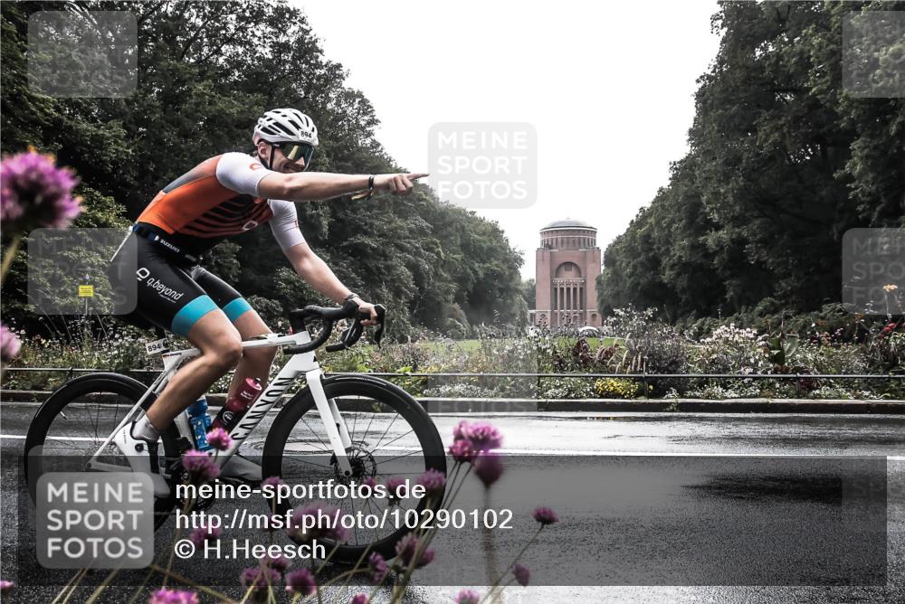 13.09.2026 - Stadtparktriathlon H.Heesch http://msf.ph/oto/10290102 13.09.2026 11:51:21 Radfahren 823, 894, 1800 meine-sportfotos.de