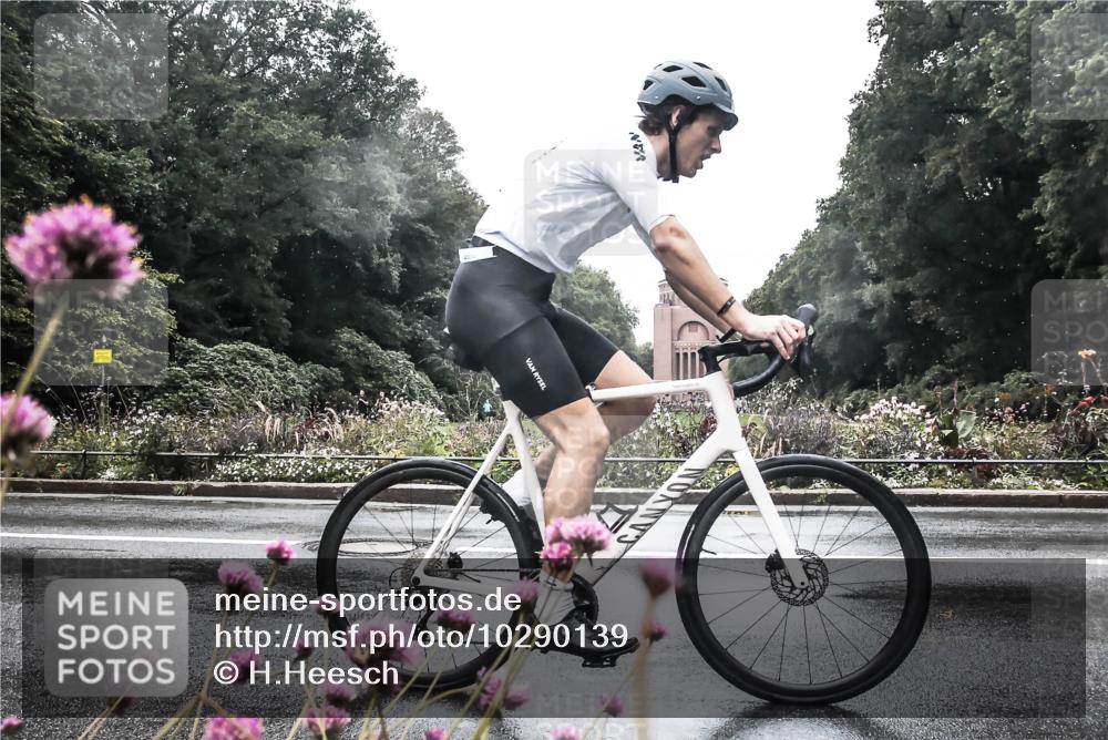 13.09.2026 - Stadtparktriathlon H.Heesch http://msf.ph/oto/10290139 13.09.2026 13:00:13 Radfahren 1117, 1203, 1267, 1310, 1358 meine-sportfotos.de