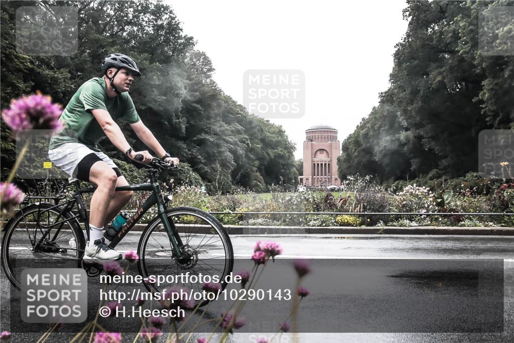 13.09.2026 - Stadtparktriathlon H.Heesch http://msf.ph/oto/10290143 13.09.2026 13:00:17 Radfahren 1243, 1288, 1307, 1330, 1350 meine-sportfotos.de