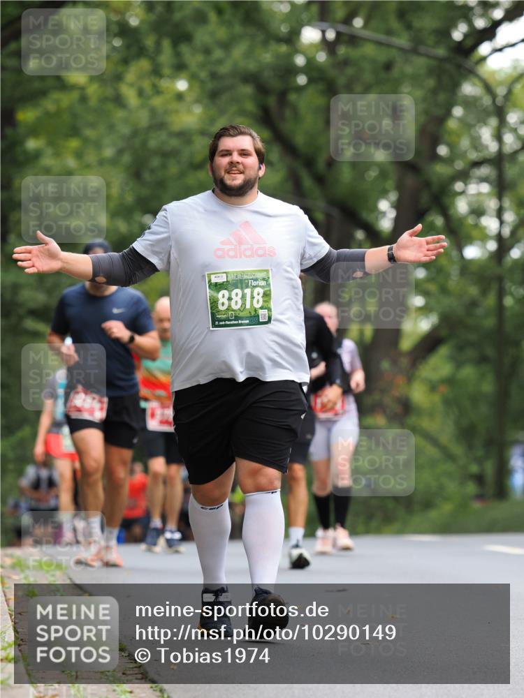 13.09.2026 - 21. swb-Marathon Bremen TobiasT http://msf.ph/oto/10290149 13.09.2026 12:30:17 Laufen 8818, 21, 25 meine-sportfotos.de
