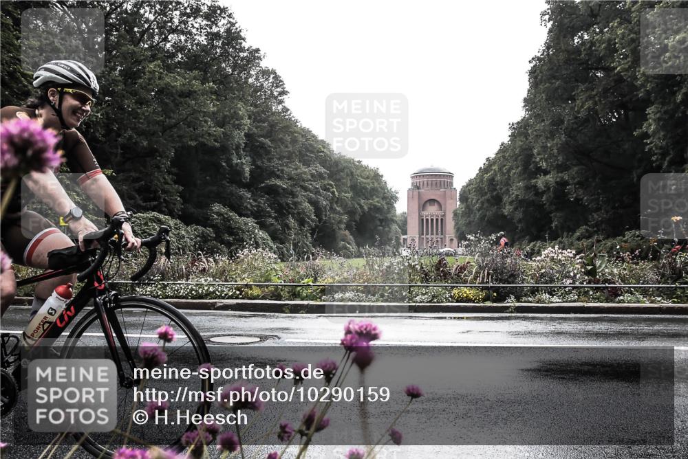 13.09.2026 - Stadtparktriathlon H.Heesch http://msf.ph/oto/10290159 13.09.2026 11:51:55 Radfahren 755, 808, 830, 877 meine-sportfotos.de