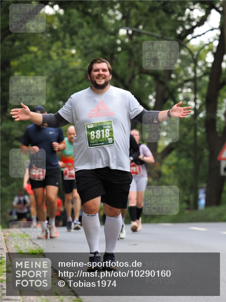 13.09.2026 - 21. swb-Marathon Bremen TobiasT http://msf.ph/oto/10290160 13.09.2026 12:30:18 Laufen 8818, 21, 26 meine-sportfotos.de