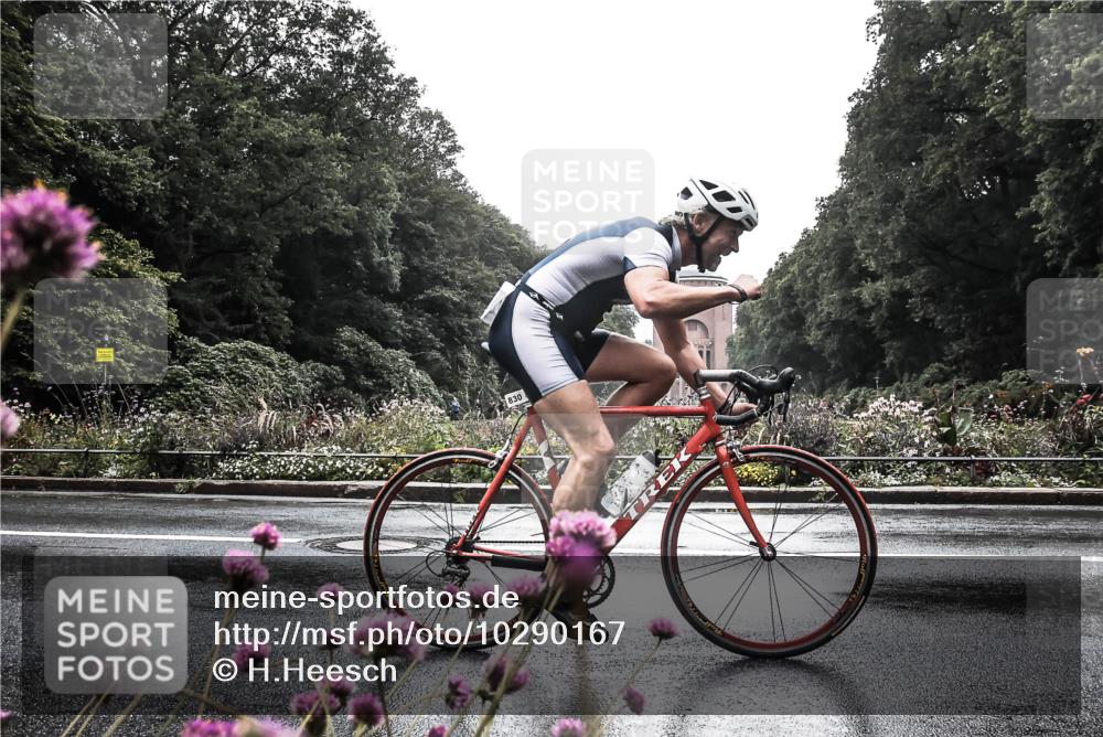 13.09.2026 - Stadtparktriathlon H.Heesch http://msf.ph/oto/10290167 13.09.2026 11:51:57 Radfahren 713, 755, 830, 877, 903 meine-sportfotos.de