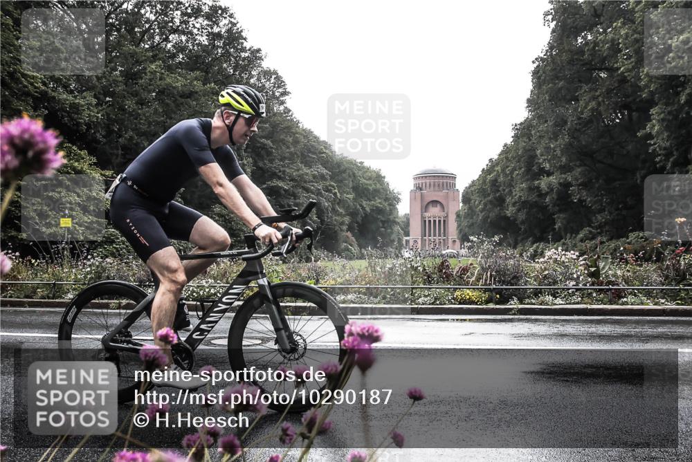 13.09.2026 - Stadtparktriathlon H.Heesch http://msf.ph/oto/10290187 13.09.2026 11:52:05 Radfahren 902 meine-sportfotos.de