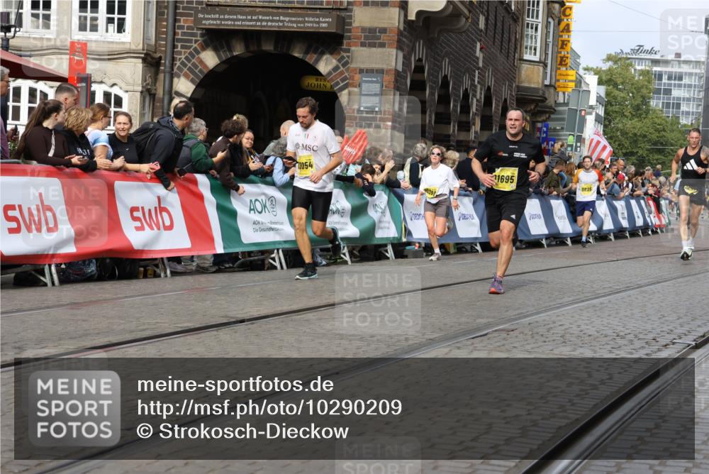 13.09.2026 - 21. swb-Marathon Bremen Strokosch-Dieckow http://msf.ph/oto/10290209 13.09.2026 10:45:27 Ziel 10096, 10143, 10214, 10735, 10866, 11020, 11396, 11695, 13591, 10352, 10464, 10536, 10541, 10583, 11063, 11088, 11209, 11559, 11749, 11845, 12087, 12290, 12355, 13532, 13628 meine-sportfotos.de