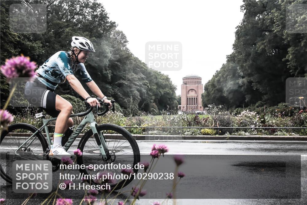 13.09.2026 - Stadtparktriathlon H.Heesch http://msf.ph/oto/10290238 13.09.2026 13:01:00 Radfahren 1324, 1367 meine-sportfotos.de