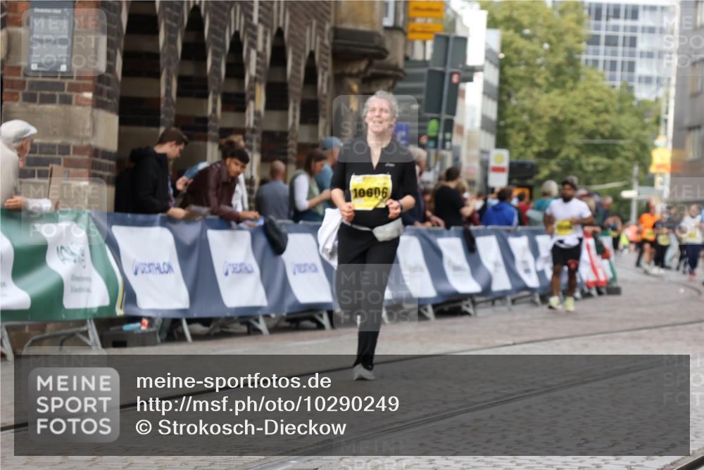 13.09.2026 - 21. swb-Marathon Bremen Strokosch-Dieckow http://msf.ph/oto/10290249 13.09.2026 11:15:30 Ziel 10325, 11424, 11694, 11810, 11990, 12110, 12333, 10572, 10900, 11504, 12137 meine-sportfotos.de