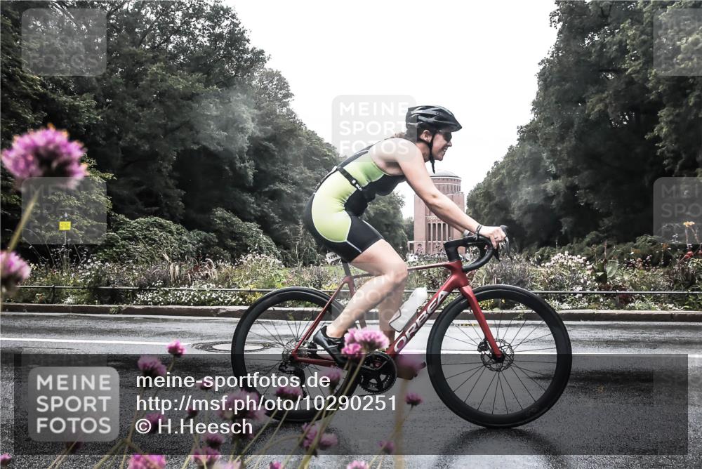 13.09.2026 - Stadtparktriathlon H.Heesch http://msf.ph/oto/10290251 13.09.2026 13:01:07 Radfahren 1209, 1298, 1321, 1325, 1400 meine-sportfotos.de