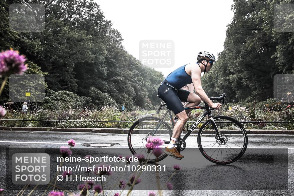 13.09.2026 - Stadtparktriathlon H.Heesch http://msf.ph/oto/10290331 13.09.2026 11:53:13 Radfahren 720, 798, 839, 844, 866 meine-sportfotos.de
