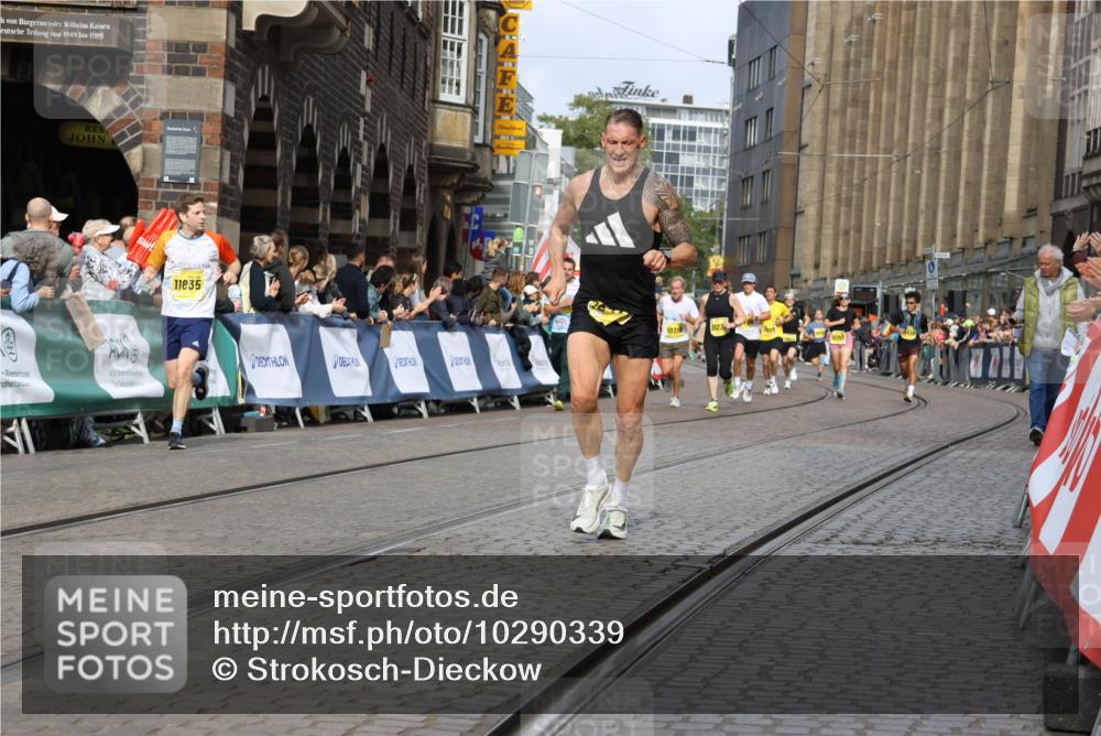 13.09.2026 - 21. swb-Marathon Bremen Strokosch-Dieckow http://msf.ph/oto/10290339 13.09.2026 10:45:31 Ziel 10096, 10143, 10214, 10398, 10866, 11020, 11396, 11695, 12054, 12475, 13591, 10464, 10541, 10583, 10987, 11015, 11063, 11279, 11559, 11845, 12087, 12290, 12355, 13532, 13595, 13628 meine-sportfotos.de