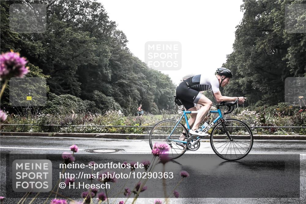 13.09.2026 - Stadtparktriathlon H.Heesch http://msf.ph/oto/10290363 13.09.2026 11:53:32 Radfahren 769, 795, 819, 834, 849, 915 meine-sportfotos.de