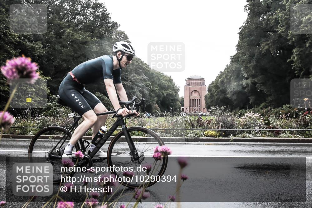 13.09.2026 - Stadtparktriathlon H.Heesch http://msf.ph/oto/10290394 13.09.2026 13:01:55 Radfahren 1189, 1299, 1376, 1393 meine-sportfotos.de