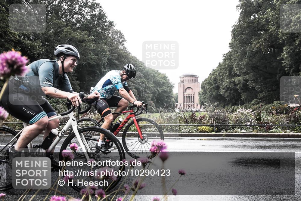 13.09.2026 - Stadtparktriathlon H.Heesch http://msf.ph/oto/10290423 13.09.2026 11:53:51 Radfahren 799, 828, 838, 870, 880, 939 meine-sportfotos.de