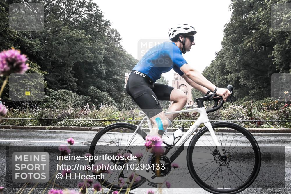 13.09.2026 - Stadtparktriathlon H.Heesch http://msf.ph/oto/10290433 13.09.2026 11:54:01 Radfahren 762, 785, 835, 871, 945 meine-sportfotos.de