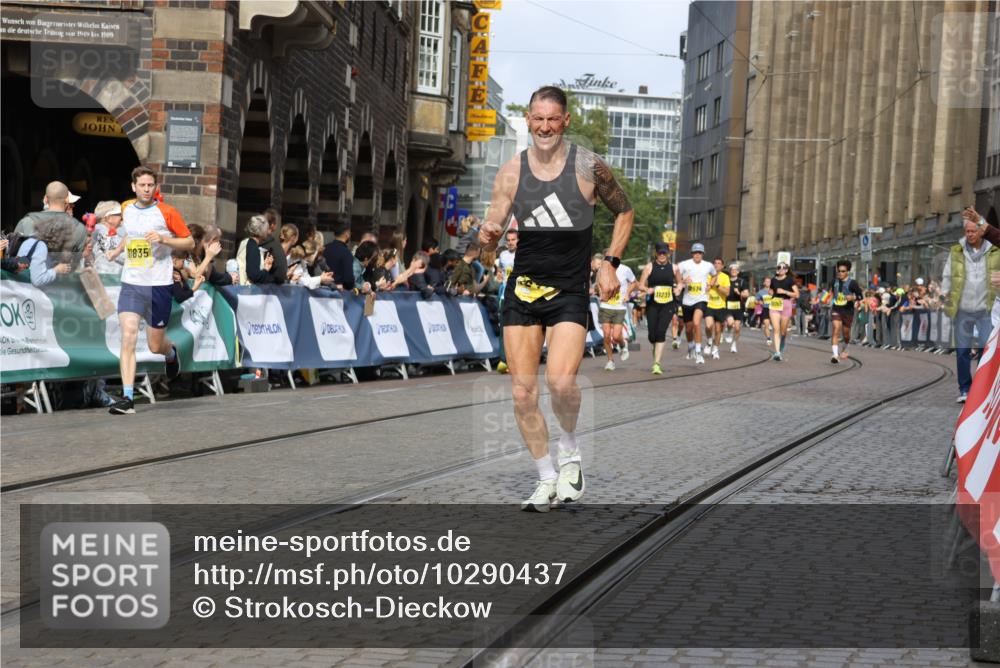 13.09.2026 - 21. swb-Marathon Bremen Strokosch-Dieckow http://msf.ph/oto/10290437 13.09.2026 10:45:31 Ziel 10096, 10143, 10214, 10398, 10866, 11020, 11396, 11695, 12054, 12475, 13591, 10464, 10541, 10583, 10987, 11015, 11063, 11279, 11559, 11845, 12087, 12290, 12355, 13532, 13595, 13628 meine-sportfotos.de