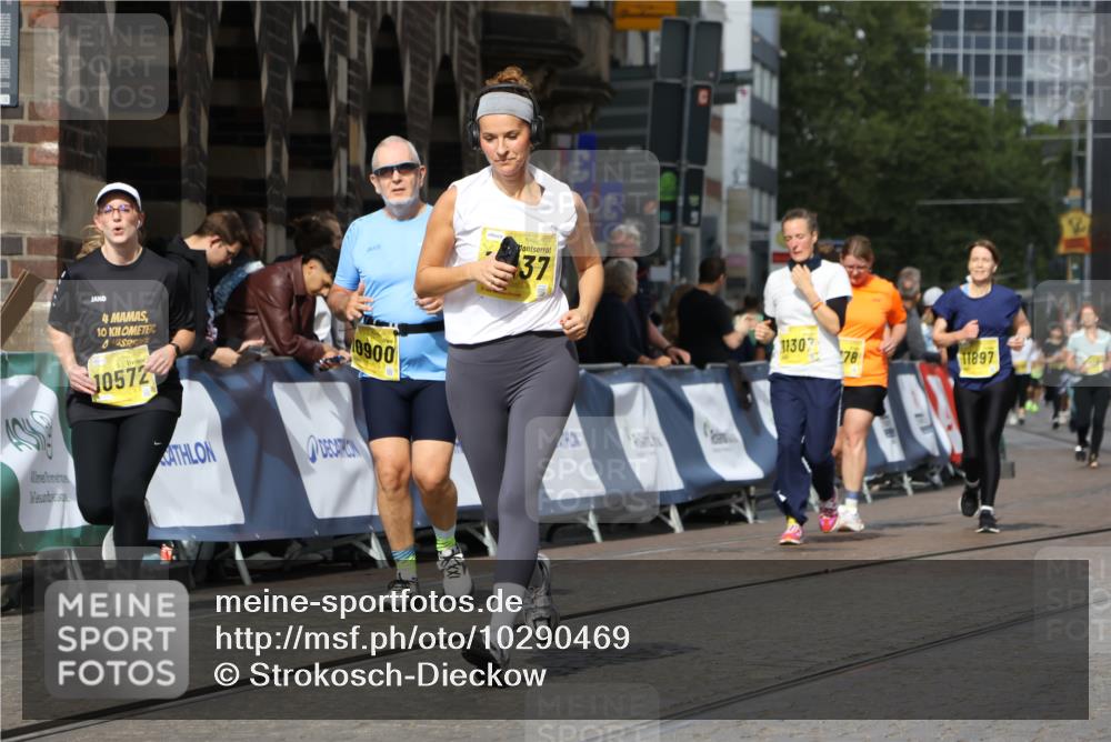 13.09.2026 - 21. swb-Marathon Bremen Strokosch-Dieckow http://msf.ph/oto/10290469 13.09.2026 11:15:50 Ziel 10606, 11504, 10474, 10665, 11217, 11549, 11613, 11940, 12046, 12306 meine-sportfotos.de