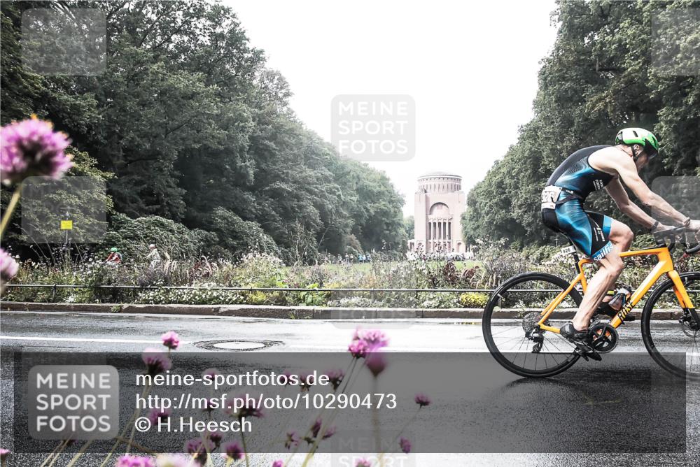 13.09.2026 - Stadtparktriathlon H.Heesch http://msf.ph/oto/10290473 13.09.2026 11:54:12 Radfahren 759, 882, 926 meine-sportfotos.de