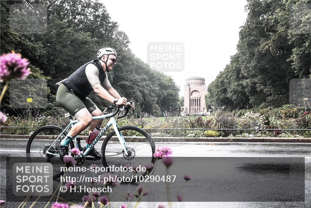 13.09.2026 - Stadtparktriathlon H.Heesch http://msf.ph/oto/10290487 13.09.2026 11:54:24 Radfahren 789, 824, 885, 933 meine-sportfotos.de