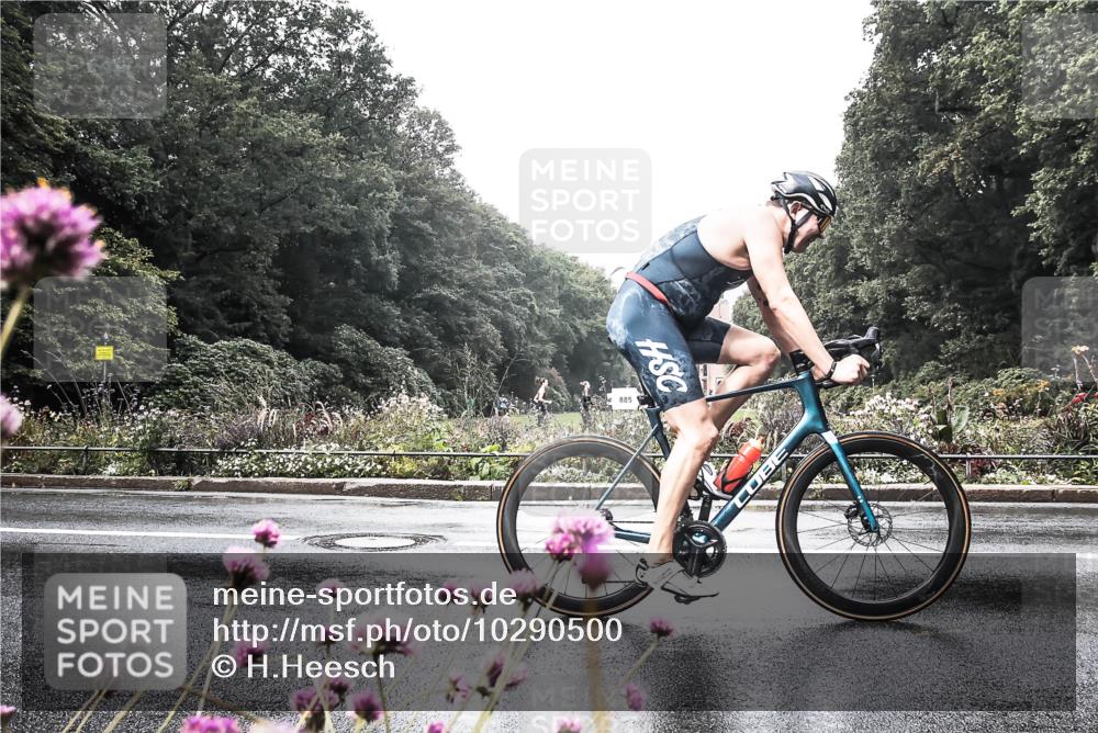 13.09.2026 - Stadtparktriathlon H.Heesch http://msf.ph/oto/10290500 13.09.2026 11:54:26 Radfahren 789, 824, 885, 933 meine-sportfotos.de
