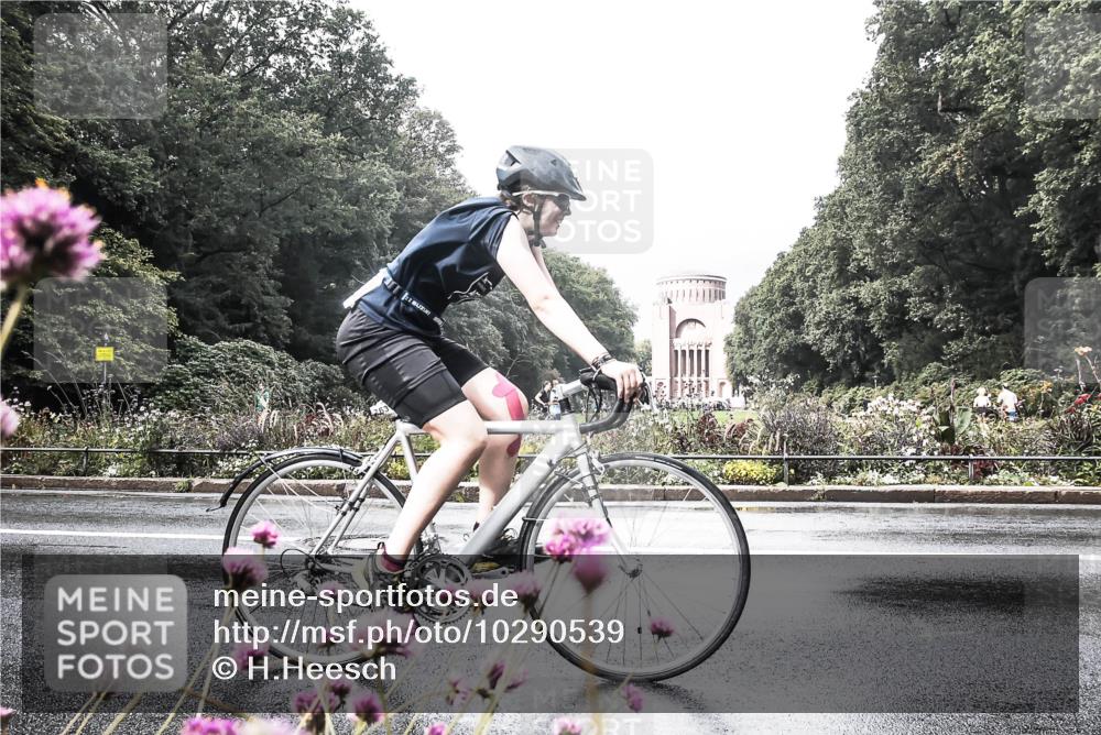 13.09.2026 - Stadtparktriathlon H.Heesch http://msf.ph/oto/10290539 13.09.2026 11:54:42 Radfahren 724, 763, 863, 946 meine-sportfotos.de