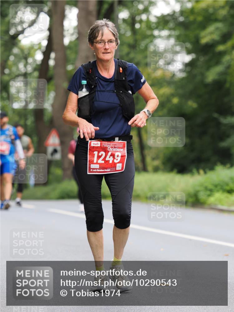 13.09.2026 - 21. swb-Marathon Bremen TobiasT http://msf.ph/oto/10290543 13.09.2026 12:31:23 Laufen 1447, 1249, 0205, 21, 026 meine-sportfotos.de