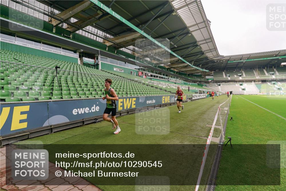 13.09.2026 - 21. swb-Marathon Bremen Michael Burmester http://msf.ph/oto/10290545 13.09.2026 10:18:16 Laufen im Stadion 12457, 12458, 13504, 13510, 13517, 13522, 13533, 13534, 13536, 13542, 13543, 13550, 13554, 13561, 13564, 13569, 13571, 13572, 13573, 13576, 13579, 13581, 13582, 13599, 13602, 13603, 13604, 13618, 13622, 13623, 13630, 13632, 13638, 13639, 13643, 13525, 13627 meine-sportfotos.de