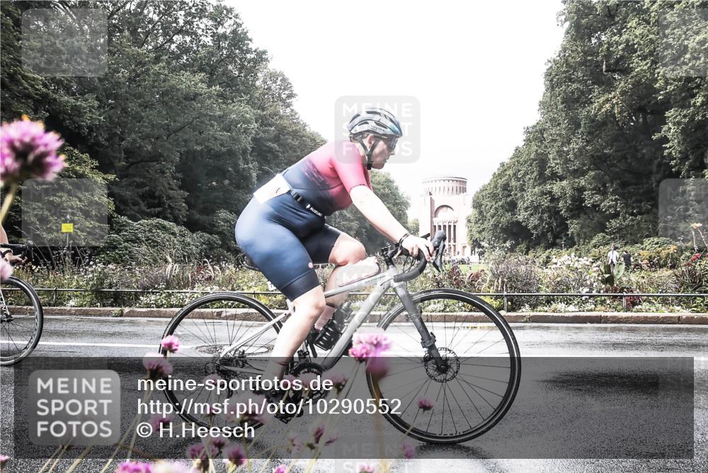 13.09.2026 - Stadtparktriathlon H.Heesch http://msf.ph/oto/10290552 13.09.2026 11:54:51 Radfahren 731, 860, 869, 935 meine-sportfotos.de