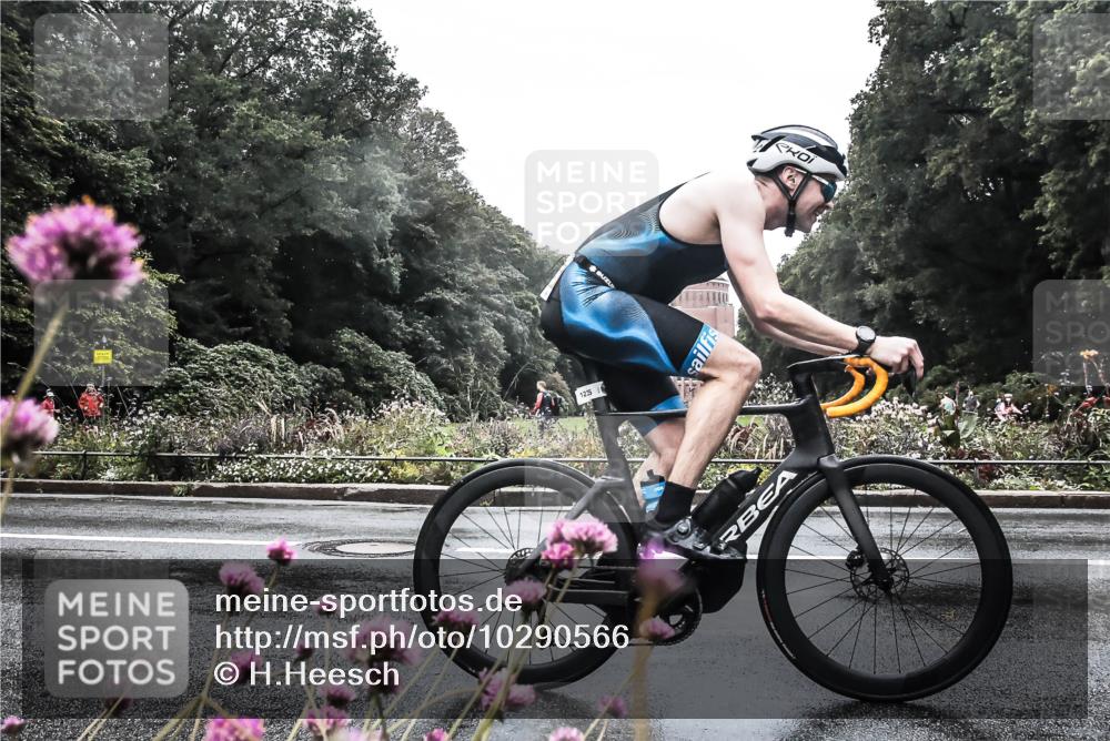 13.09.2026 - Stadtparktriathlon H.Heesch http://msf.ph/oto/10290566 13.09.2026 13:02:44 Radfahren 1193, 1235, 1375 meine-sportfotos.de